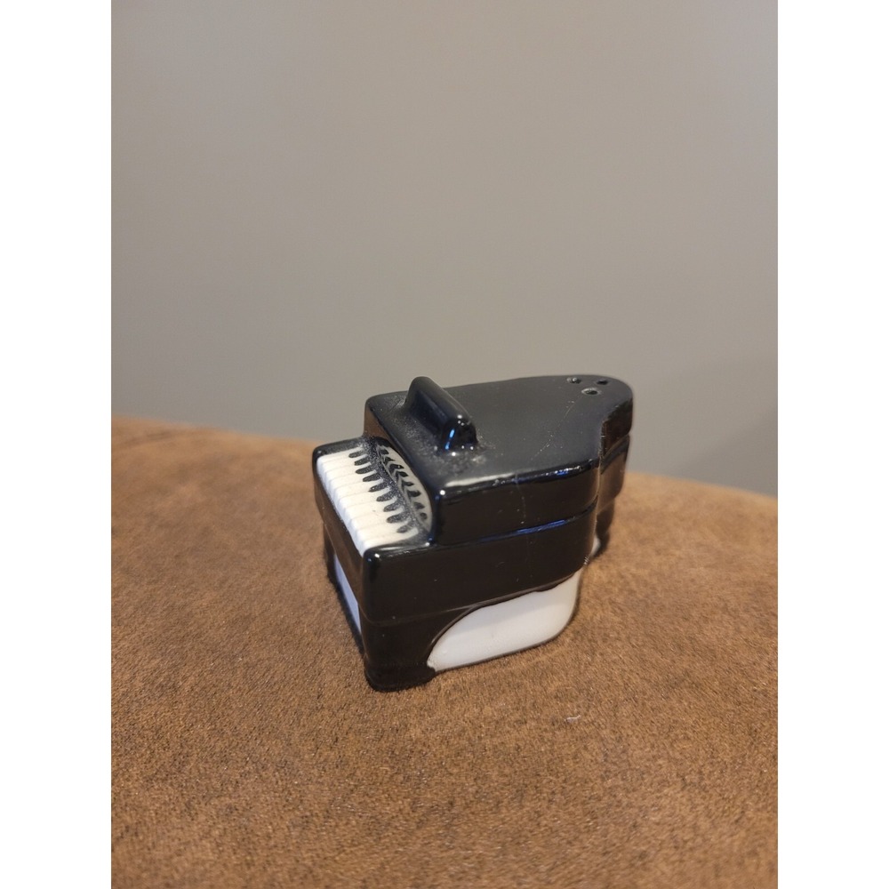 Grand Piano Salt Shaker - Black and White - Japan